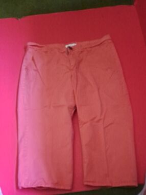 Lee Coral Pink Casual Cropped Pants